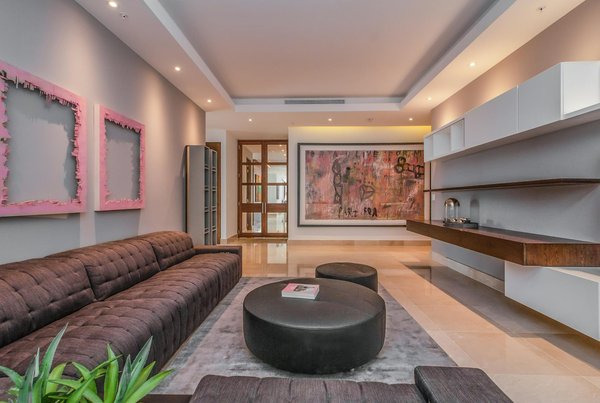 What are the latest UK home living trends for 2025?