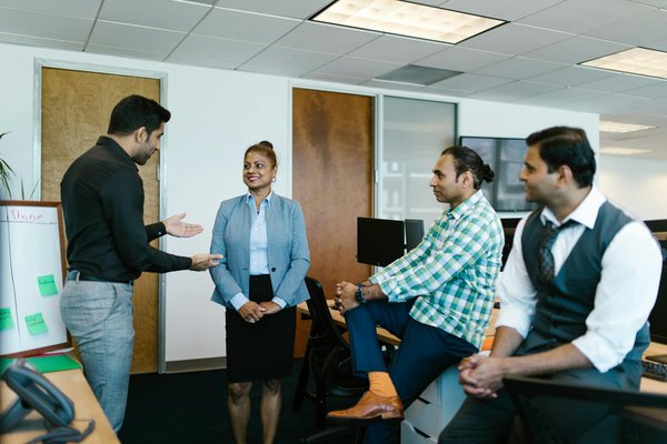 How Can UK Women's Fashion Influences Emerge Globally?